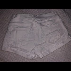 White shorts 🤩